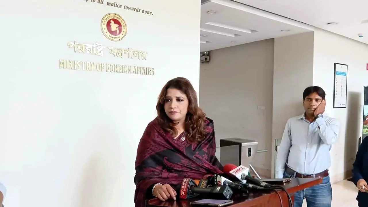 শেখ হাসিনার আত্মসমর্পণের সুযোগ নেই, দেশে ফিরলে গ্রেপ্তার