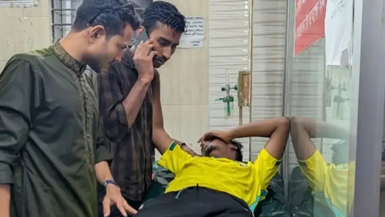 সাপের কামড়ে হাসপাতালে ভর্তি চবি শিক্ষার্থী