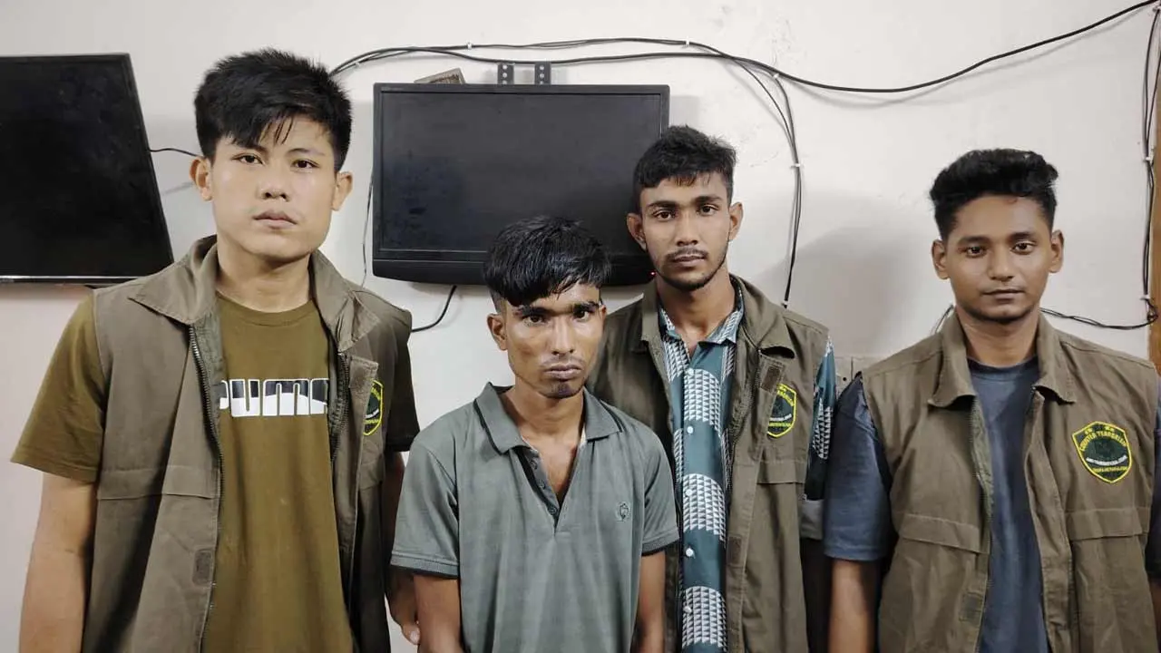 ছোঁ মেরে নারীর মোবাইল ছিনতাই, দৌড়ে আটক করল সিটিটিসি