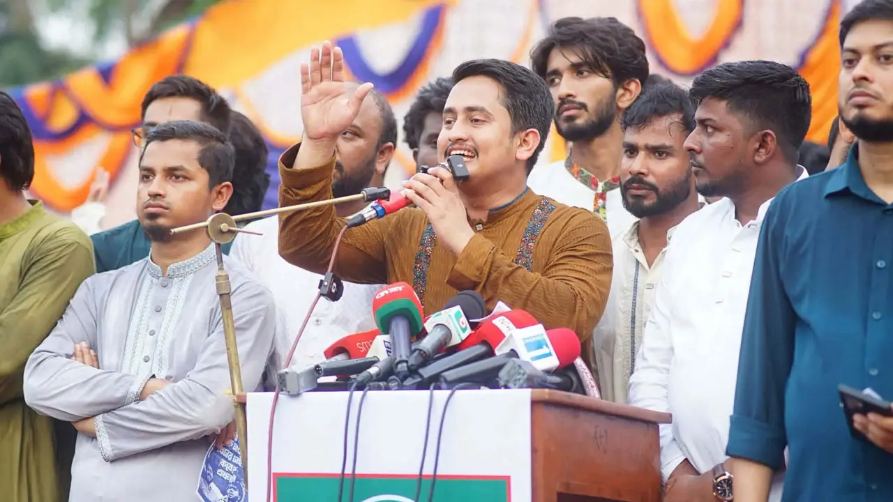 কর্মসংস্থান না হলে বেকারদের দ্বারা আরেকটি অভ্যুত্থান হবে