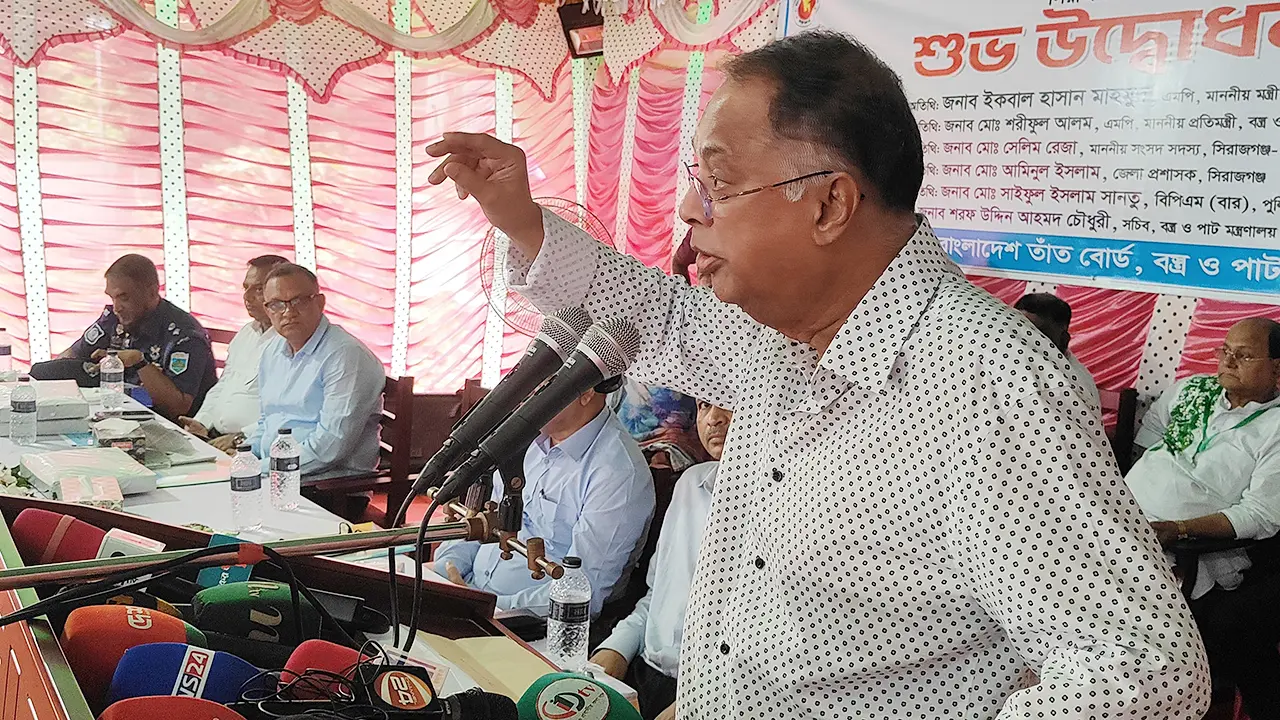 কোনো ভদ্রলোক আওয়ামী লীগ করে না: বিদ্যুৎমন্ত্রী