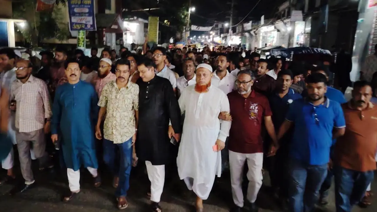 হাফিজ উদ্দিন আহমদ ভারপ্রাপ্ত রাষ্ট্রপতি হওয়ায় ভোলায় বিএনপির আনন্দ মিছিল