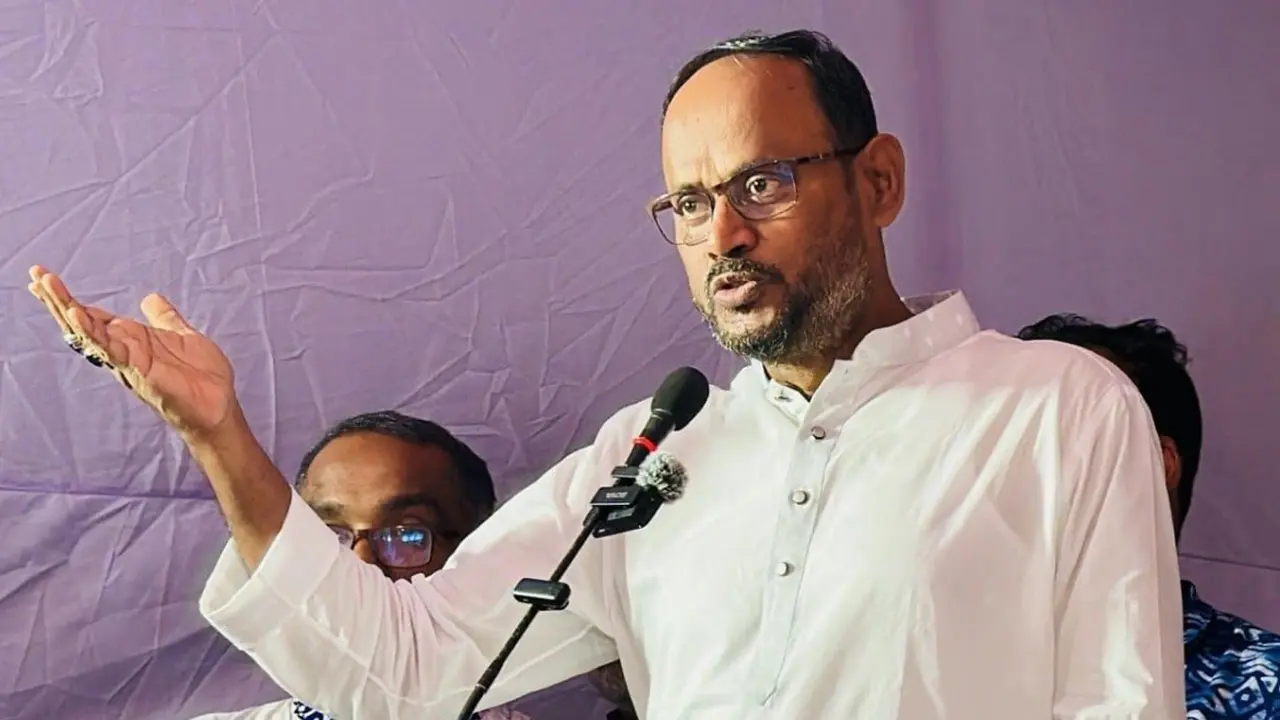 ক্ষুদ্র পোল্ট্রি খামারিদের সহজ শর্তে ঋণের আশ্বাস প্রতিমন্ত্রী টুকুর