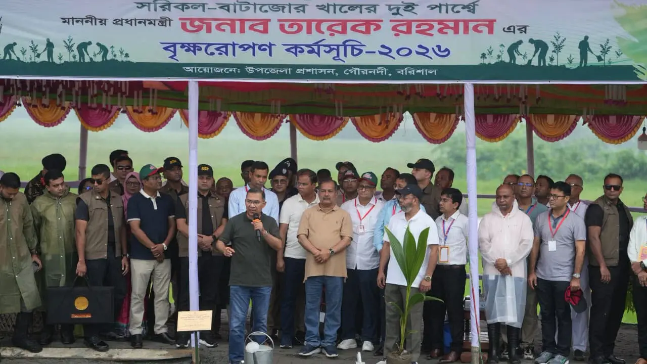 ‘গাছ লাগালেই দায়িত্ব শেষ নয়, শিশুর মতো যত্ন নিতে হবে’