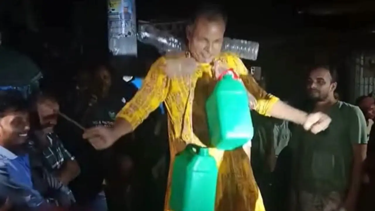 থ্রি-পিস পরে বিএনপি নেতার নাচের ভিডিও ভাইরাল, দল থেকে বহিষ্কার