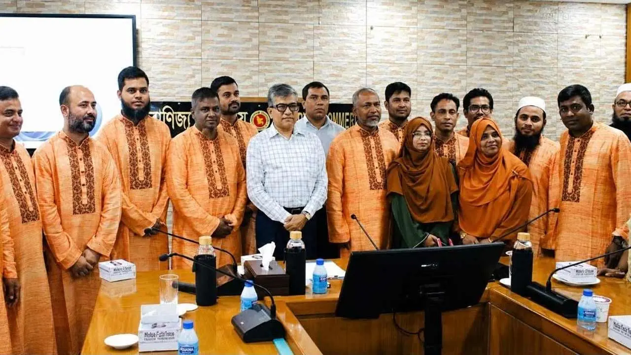 সৌহার্দ্য, শৃঙ্খলা ও জবাবদিহির কর্মসংস্কৃতি গড়ার আহ্বান বাণিজ্য সচিবের