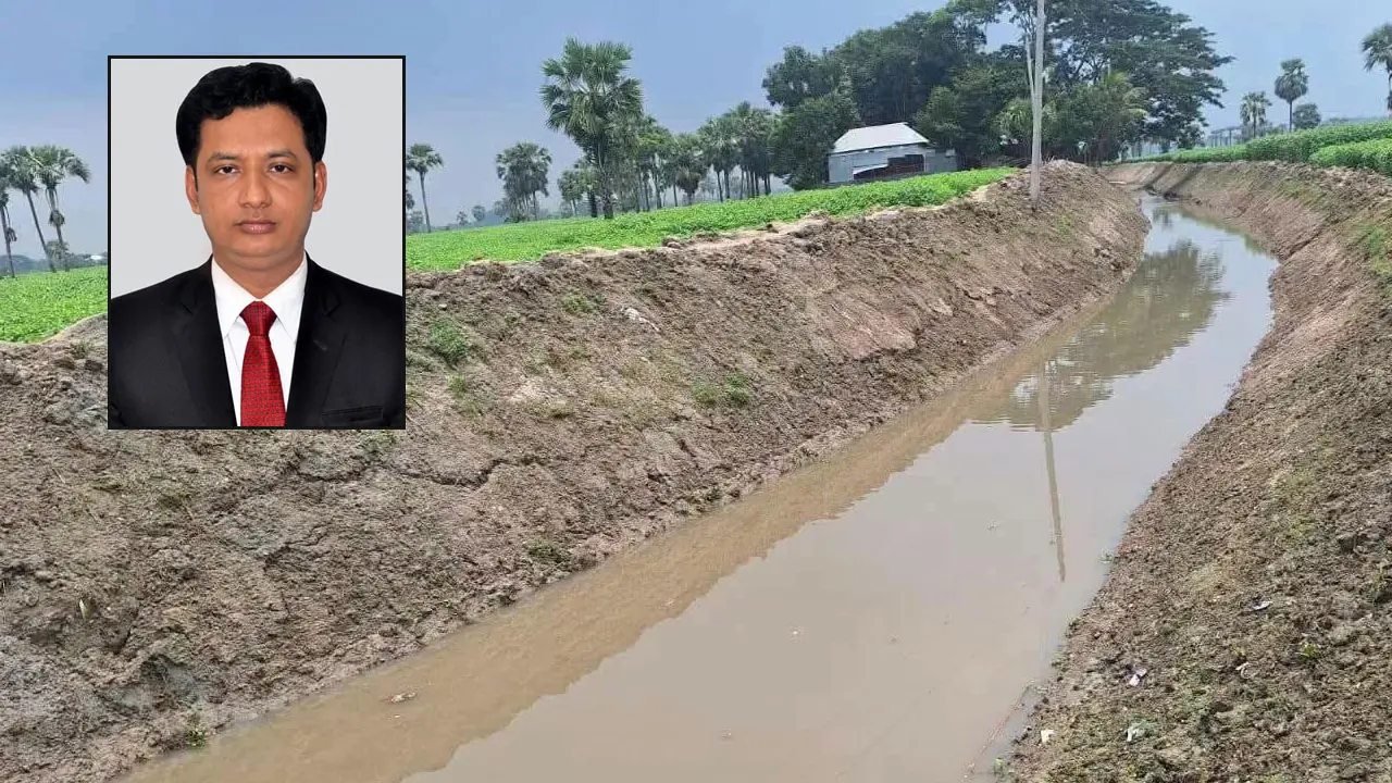 খাল খনন শেষে ৭৩ লাখ টাকা সরকারি কোষাগারে ফেরত দিলেন ইউএনও