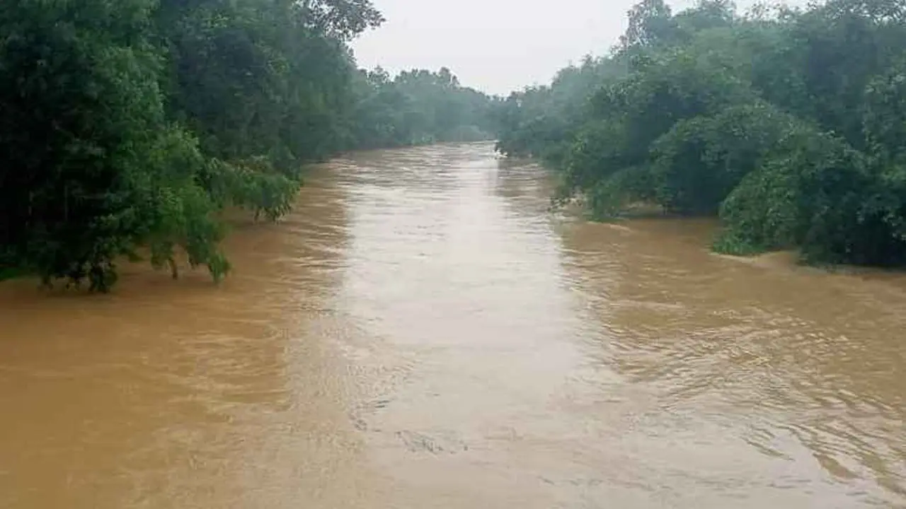 দেশের ৩ নদীর পানি এখনও বিপৎসীমার ওপরে, হতে পারে বন্যা