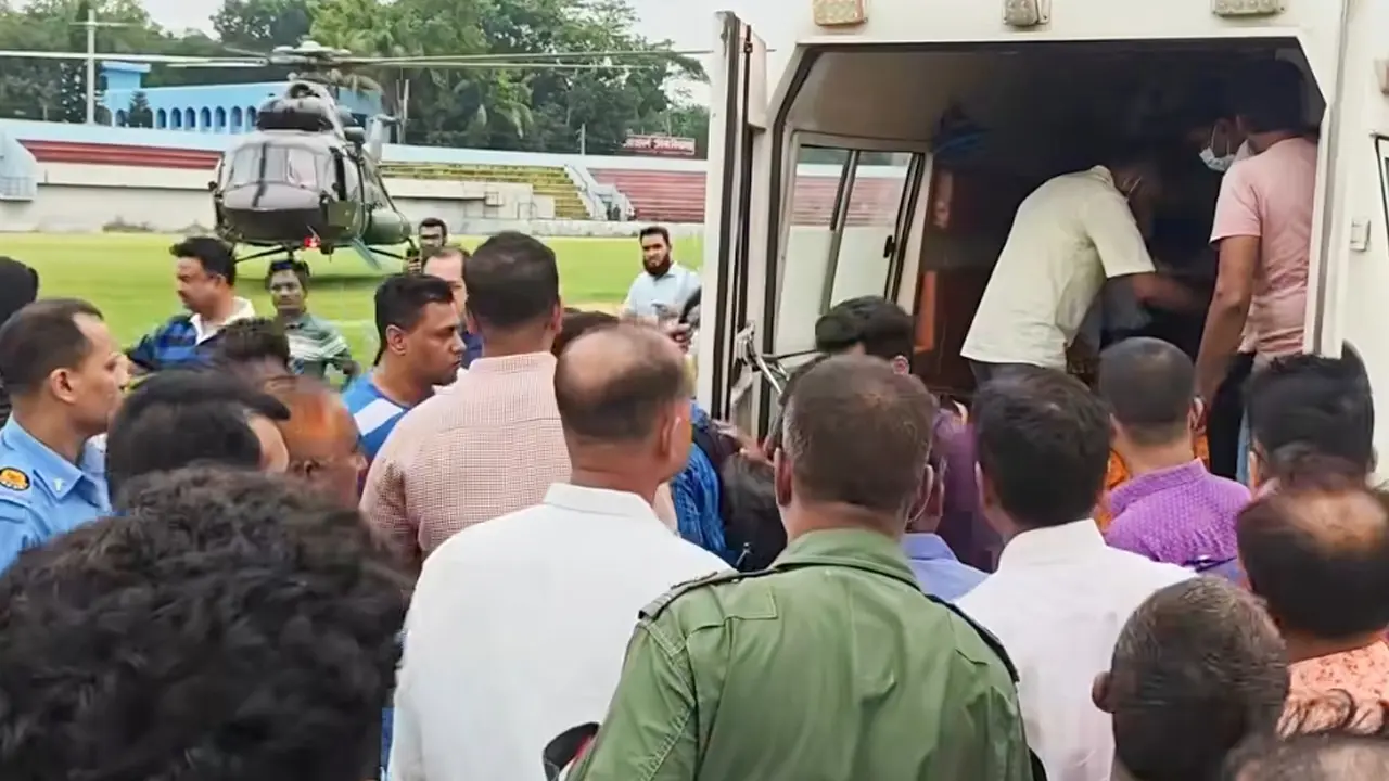 হঠাৎ অসুস্থ মাগুরার ডিসি, এয়ার অ্যাম্বুলেন্সে নেওয়া হলো ঢাকায়