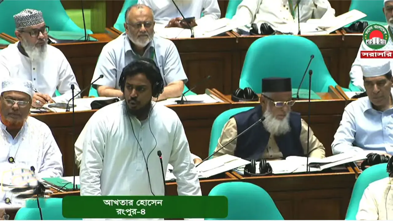 হলমার্ক-বেসিক কেলেঙ্কারিতে জড়িতদের বিরুদ্ধে ব্যবস্থা চান আখতার হোসেন
