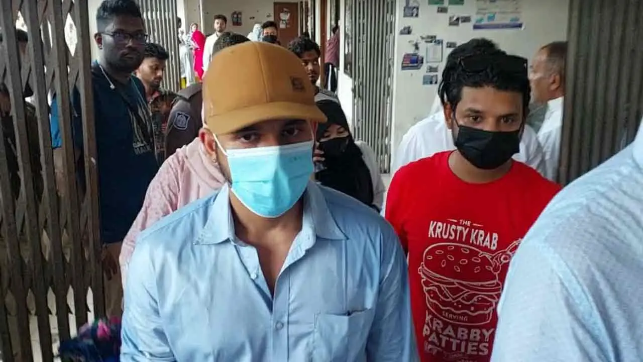 স্ত্রী ইকরার আত্মহত্যা : অভিনেতা জাহের আলভী কারাগারে