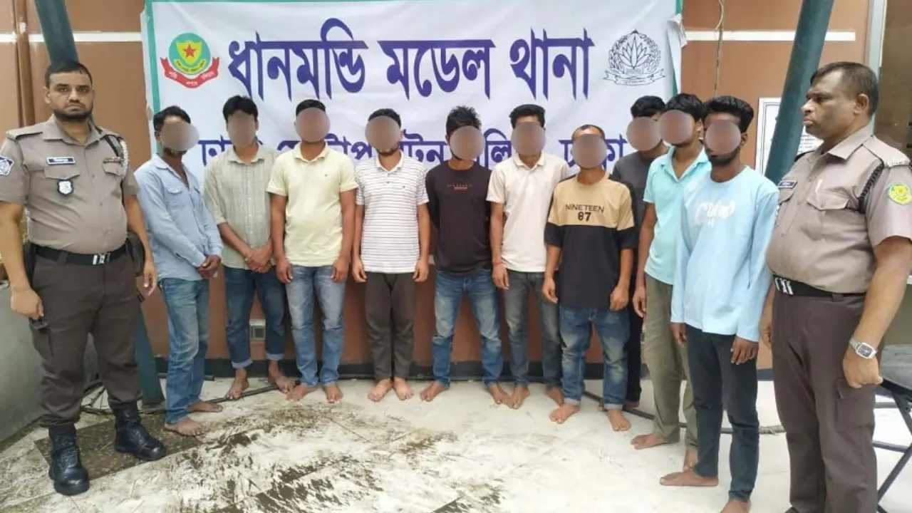 ধানমন্ডিতে কার্যক্রম নিষিদ্ধ আওয়ামী লীগের ১০ নেতাকর্মী গ্রেপ্তার