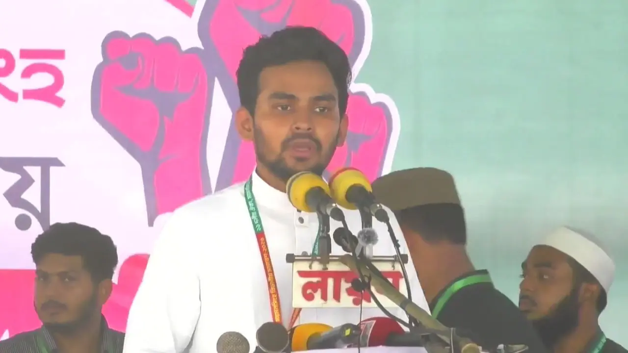 সরকার আ.লীগের পথে হাঁটা শুরু করেছে : আসিফ মাহমুদ