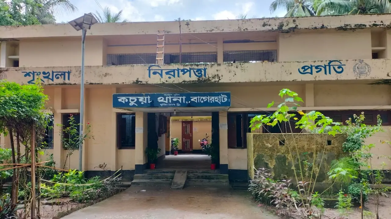 বাগেরহাটে ব্যাটারিচালিত ভ্যানে ট্রাকের ধাক্কা, নিহত ২