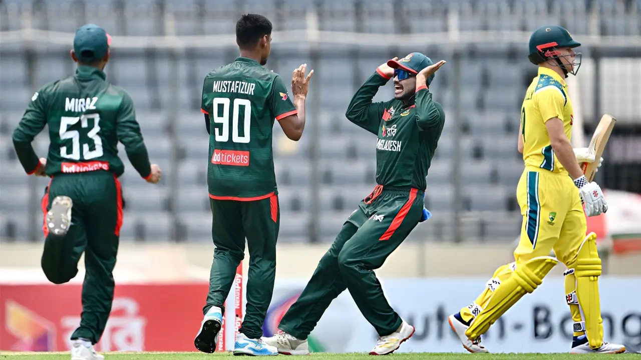 অস্ট্রেলিয়ার লজ্জার রেকর্ডের দিনে বাংলাদেশের লক্ষ্য ১৯২