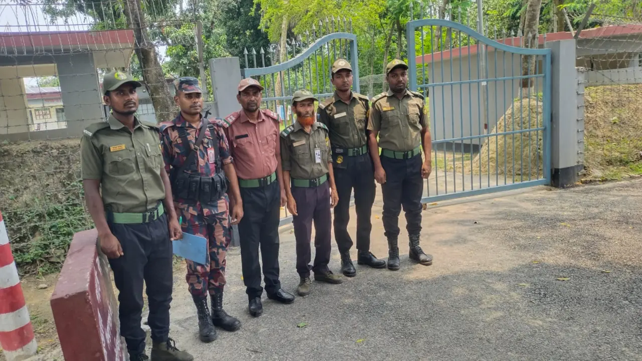 চাঁপাইনবাবগঞ্জ সীমান্তে পুশইন ঠেকাতে বিজিবির সঙ্গে আনসার-ভিডিপি মোতায়েন