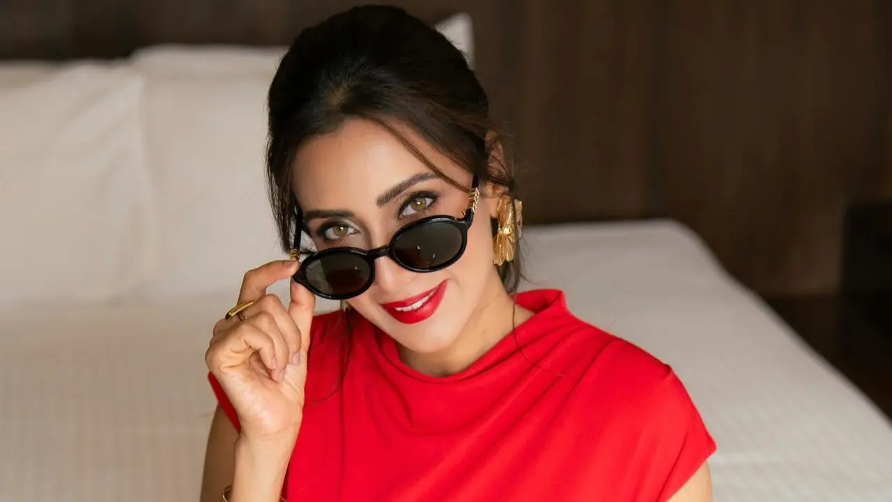 ওয়েব ছবিতে মিম, এলো প্রথম ঝলক