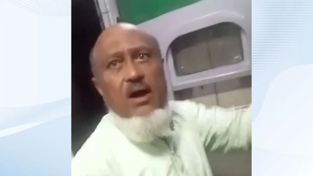 ট্রেনে ধূমপানে বাধা দেওয়ায় রেল কর্তৃপক্ষের সঙ্গে বিএনপি নেতার বাকবিতণ্ডা