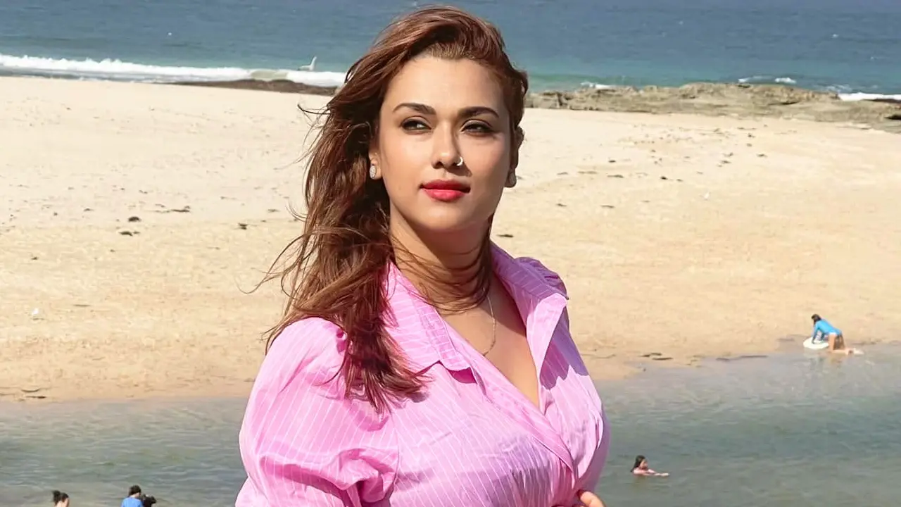 ‘কথিত স্ত্রী’ উল্লেখ করে সংবাদ প্রকাশ, ক্ষুদ্ধ চিত্রনায়িকা ববি