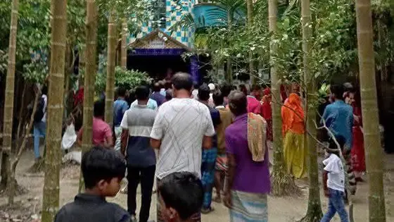 মসজিদে নামাজরত প্রবাসী ছোট ভাইকে কুপিয়ে হত্যা, অভিযুক্ত বড় ভাই পলাতক