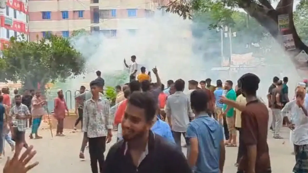 সৌদিতে ফেলে আসা লাগেজ নিয়ে ব্রাহ্মণবাড়িয়ায় দুই পক্ষের সংঘর্ষ, আহত ১০