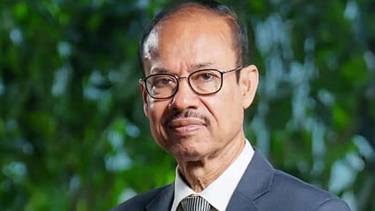 ২০ দিনের ছুটি শেষে অফিস শুরু করেছেন বিএসইসি চেয়ারম্যান