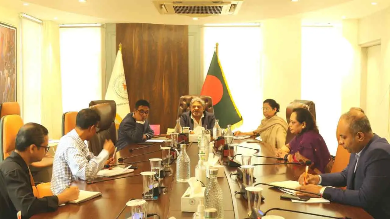 ডিএসইকে রিয়েল টাইম সার্ভেইল্যান্স জোরদারের নির্দেশ বিএসইসির