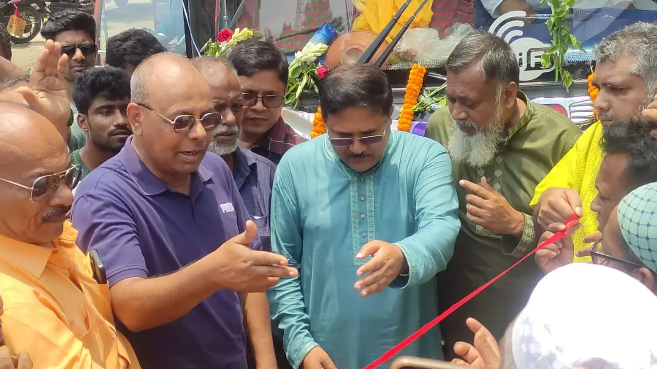 ১৫ বছর পর ফের চালু হলো মাগুরা-নড়াইল রুটের বাস চলাচল