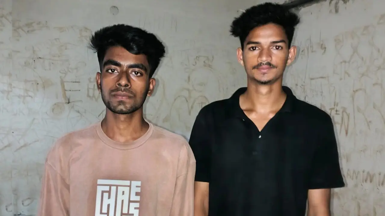 রান্না করা খিচুড়ি রেখে পালালেন নেতাকর্মীরা, ছাত্রলীগের ২ কর্মী আটক