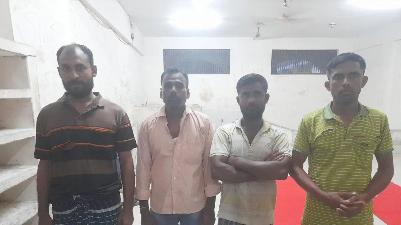 আদালতের বারান্দায় মারামারি, বাদী-বিবাদীসহ ৪ জন কারাগারে