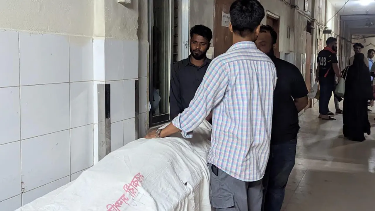 ব্রাজিলের পতাকা টাঙাতে গিয়ে বিদ্যুৎস্পৃষ্টে যুবক নিহত