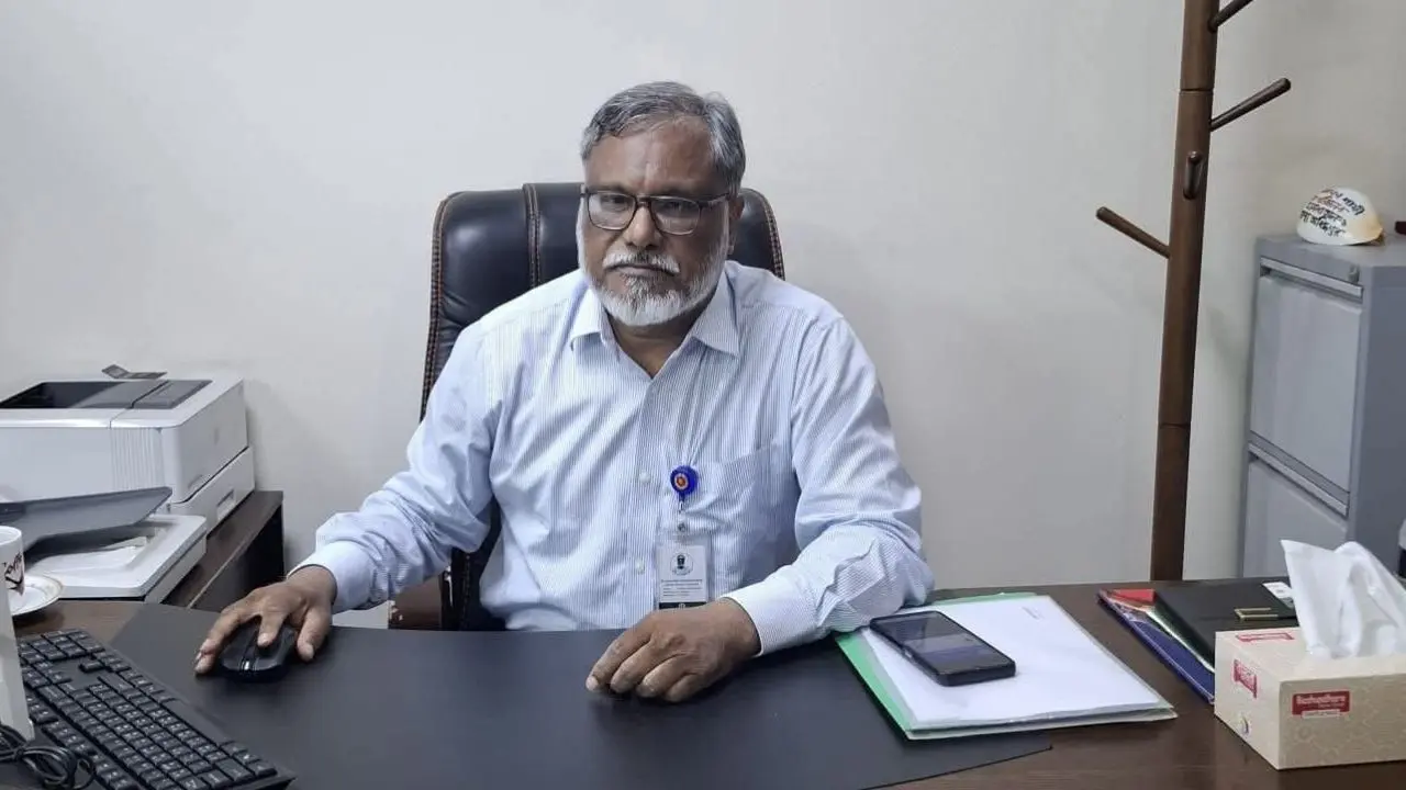 সাংবাদিকদের বাথরুম, টয়লেট পরিষ্কারের দায়িত্ব দেওয়া উচিত
