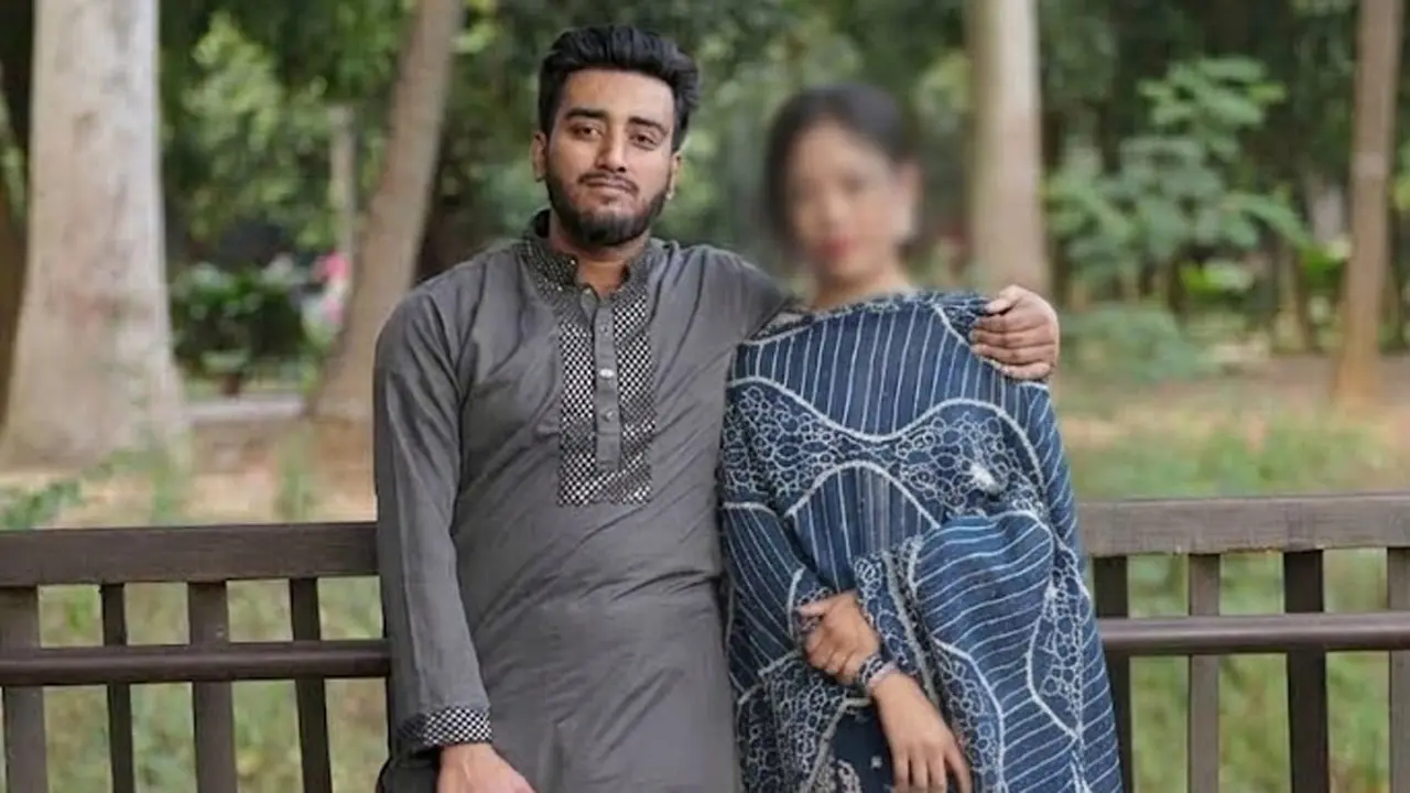 ঢাকা কলেজ ছাত্রের কাছে স্বামীর স্বীকৃতি চেয়ে ঢাকায় রাজশাহী কলেজের ছাত্রী