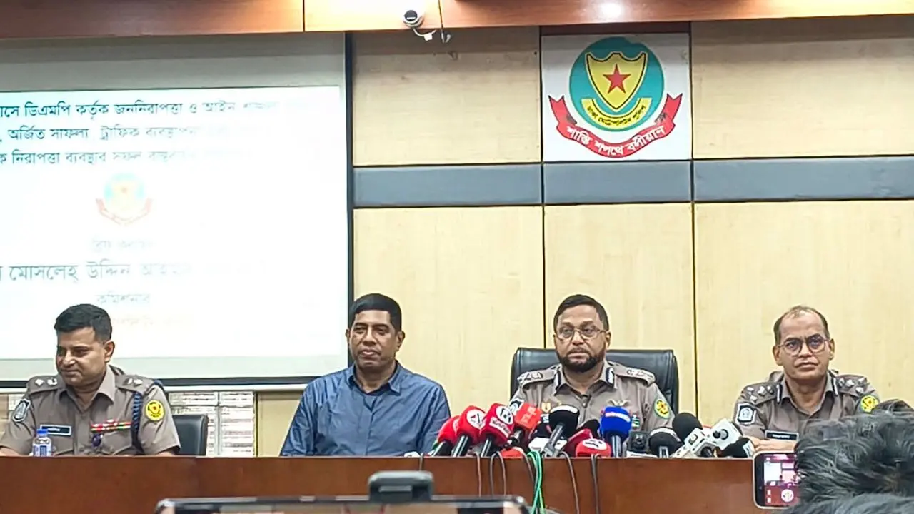 প্রধানমন্ত্রীর কার্যালয়ের লাল টেলিফোনের তার চুরির ঘটনায় গ্রেপ্তার ২
