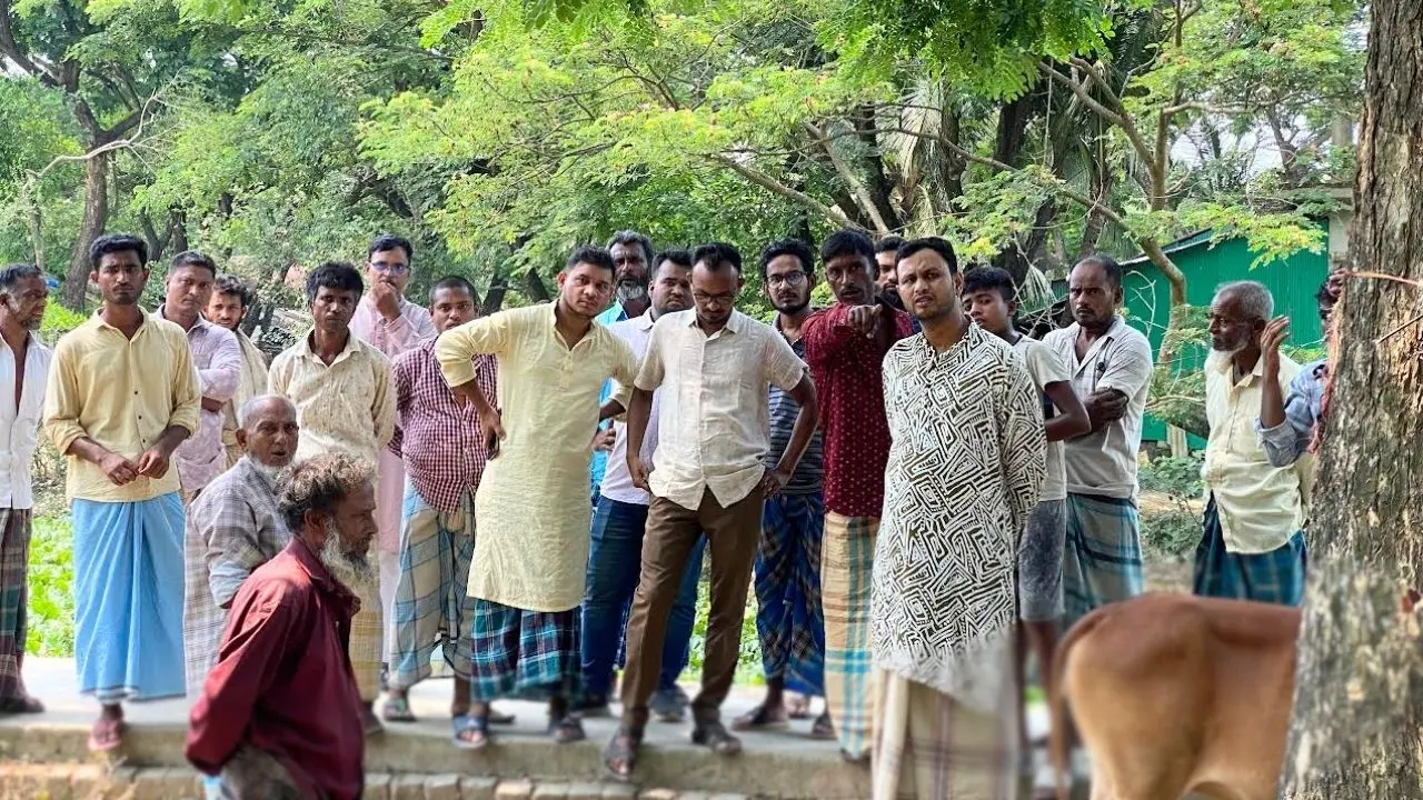 চট্টগ্রামে দুই পরিবারের কাঁটায় ‘অবরুদ্ধ’ শতাধিক পরিবার