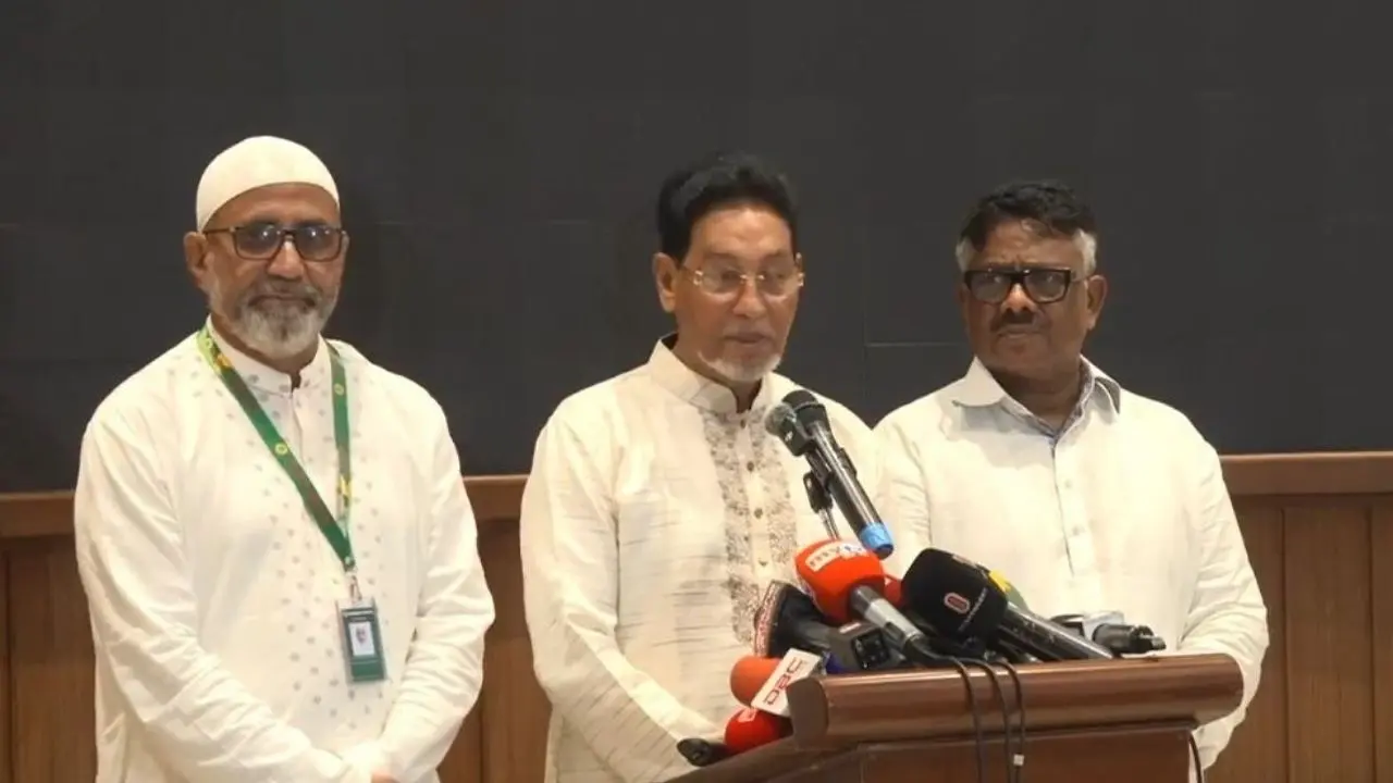 জনগণকে স্বাবলম্বী করতে স্বস্তিদায়ক বাজেট ঘোষণা করতে চায় সরকার : চিফ হুইপ