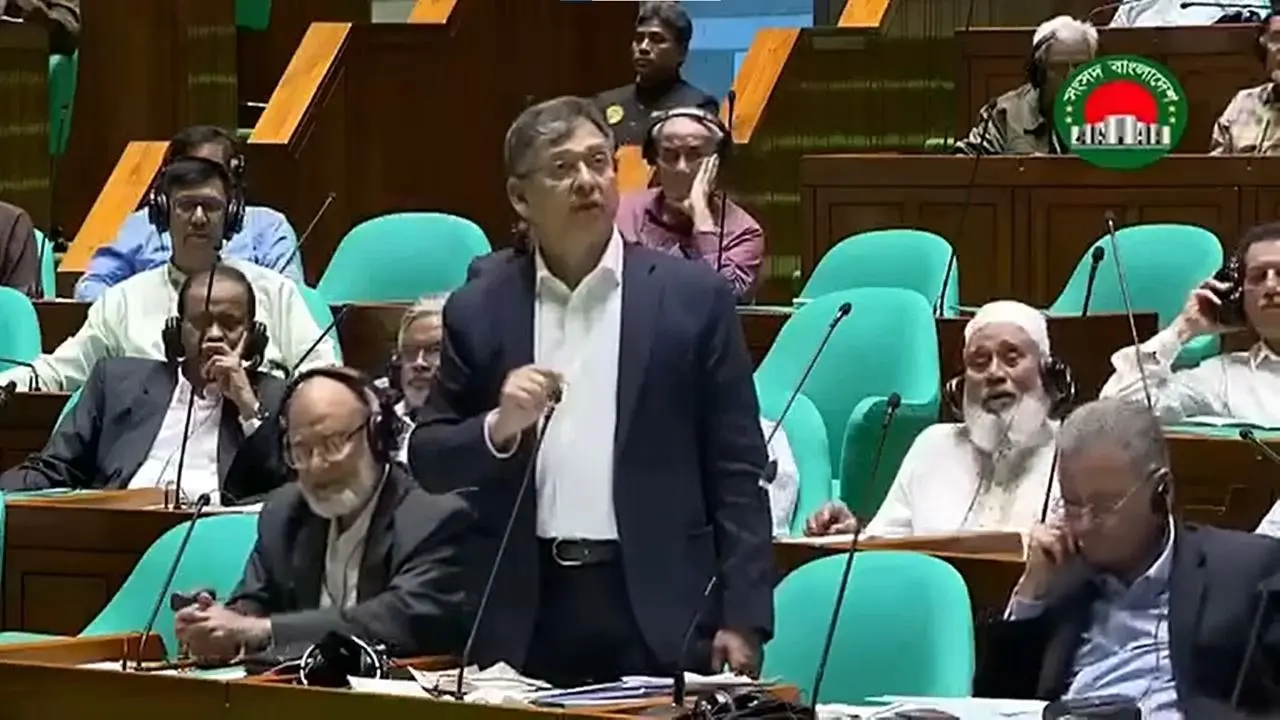 প্রকৃত মালিকদের হাতে শেয়ার ফেরত দেওয়া হবে : স্বরাষ্ট্রমন্ত্রী