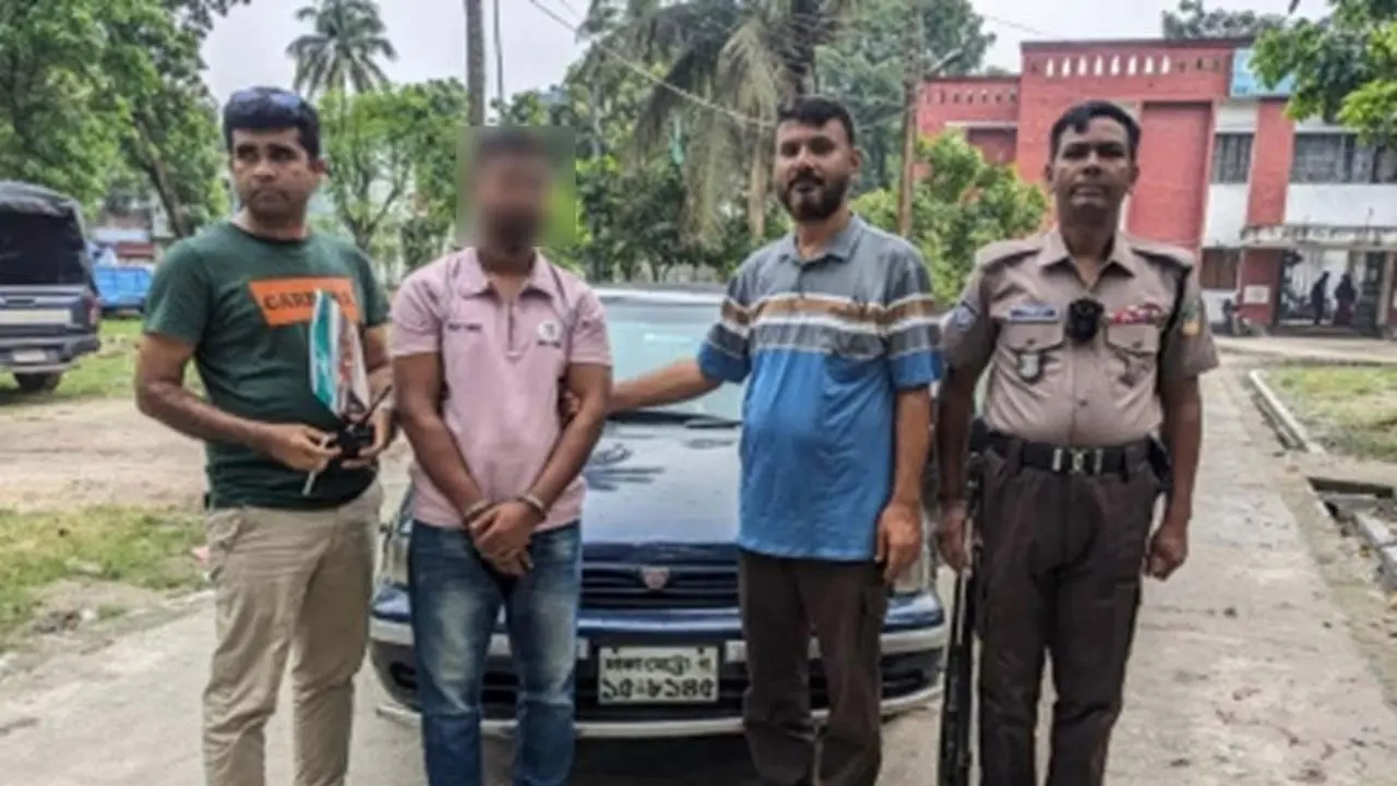 ঢাকা থেকে চুরি হওয়া টয়োটা গাড়ি রংপুরে উদ্ধার, গ্রেপ্তার ১