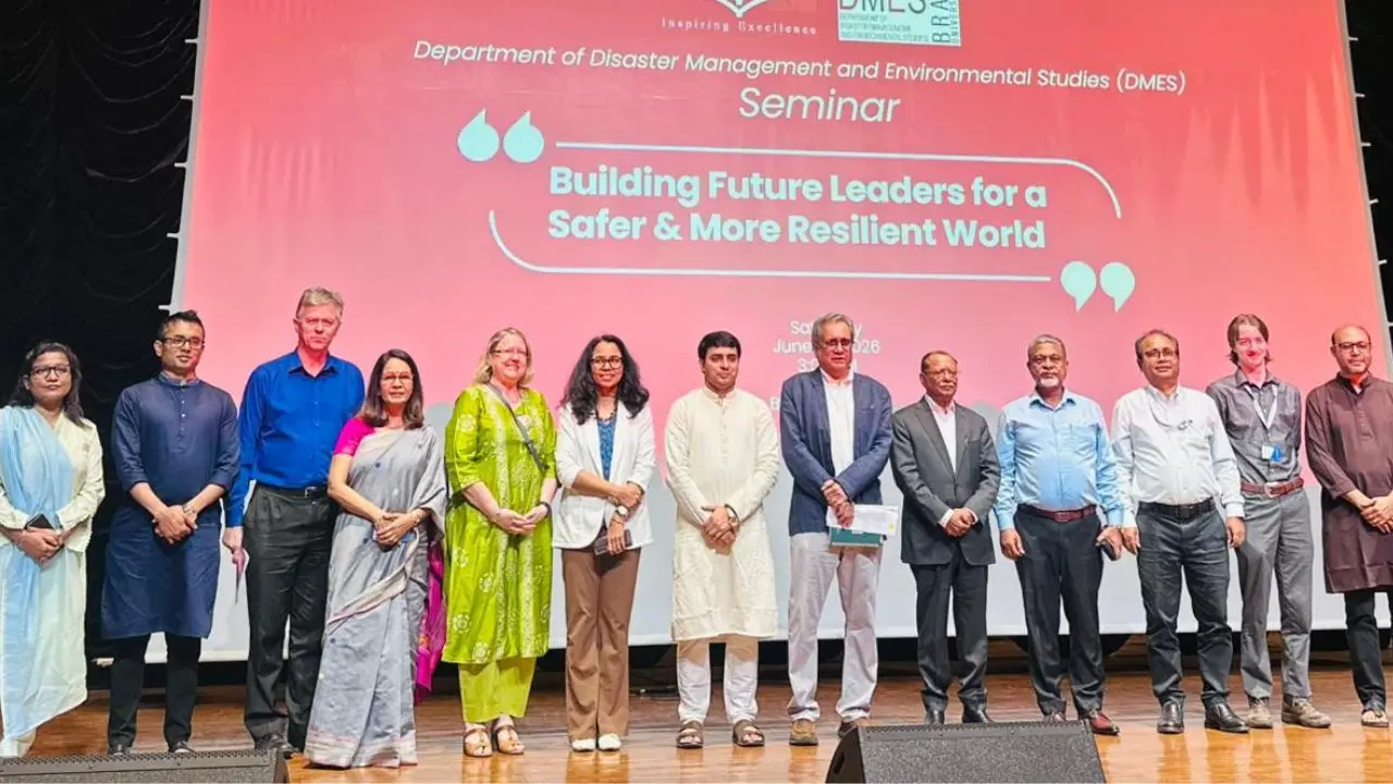 শিক্ষার্থীদের মানবিক মূল্যবোধে সমৃদ্ধ হয়ে কাজের আহ্বান পরিবেশমন্ত্রীর