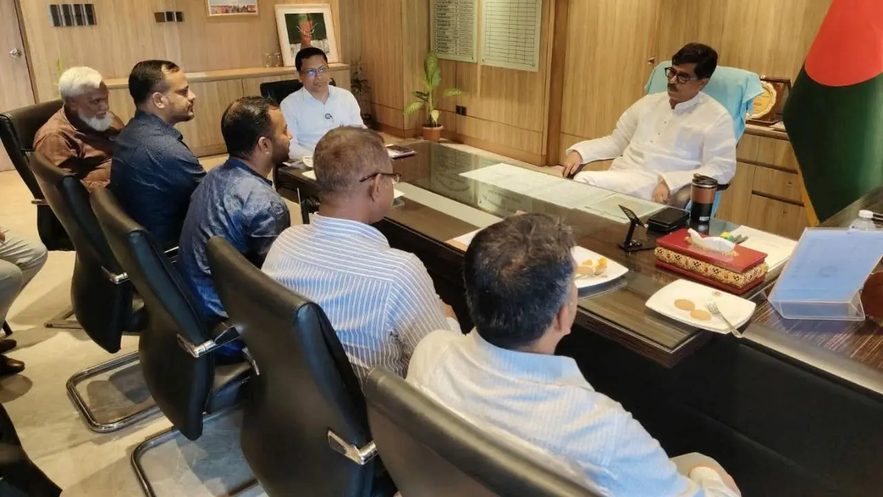 মৎস্য ও প্রাণিসম্পদ মন্ত্রীর সঙ্গে এফএলজেএফের নতুন কমিটির সৌজন্য সাক্ষাৎ