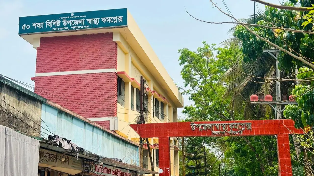 লেবু পাড়তে গিয়ে বিষধর সাপের ছোবলে প্রাণ গেল বৃদ্ধার