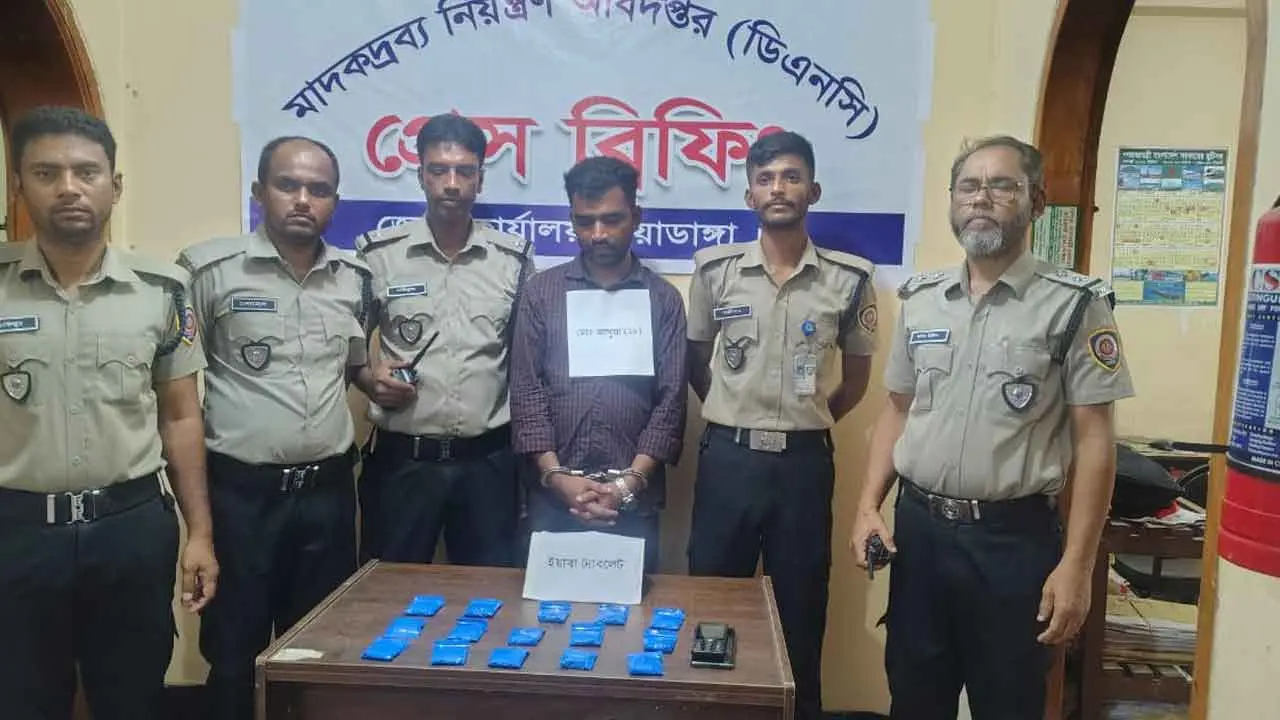চুয়াডাঙ্গায় ৩ হাজার পিস ইয়াবাসহ যুবক আটক