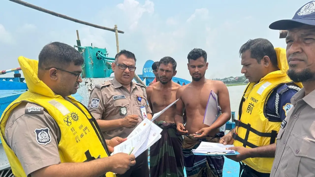 সাত দিনে নৌ পুলিশের অভিযানে গ্রেপ্তার ১৮৮, অবৈধ জাল জব্দ