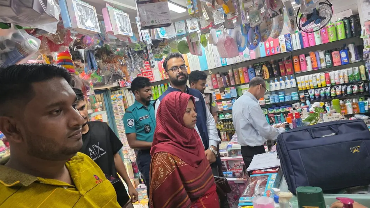 চট্টগ্রামে বিএসটিআইয়ের অভিযান, দুই প্রতিষ্ঠানকে জরিমানা
