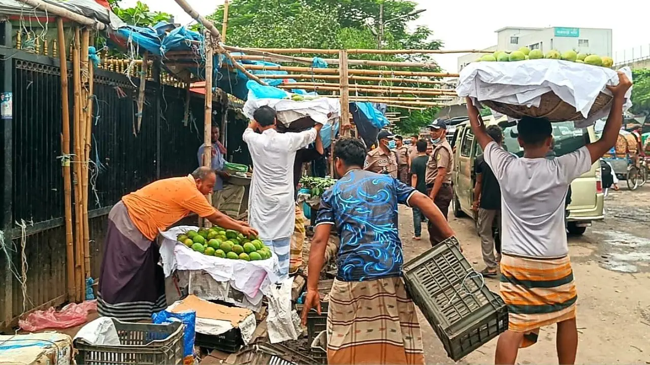 যাত্রাবাড়ী এলাকায় অবৈধ দখল উচ্ছেদ, ৫ মামলায় ১৩ হাজার টাকা জরিমানা