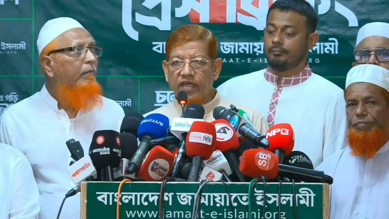 ‘সরকারের কানে কি তুলো? নাকি ভাসুরের নাম নিতে ভয়’