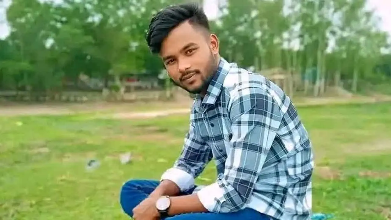 কনে দেখতে যাওয়ার দিন ফুটবল খেলতে গিয়ে বজ্রপাতে যুবকের মৃত্যু