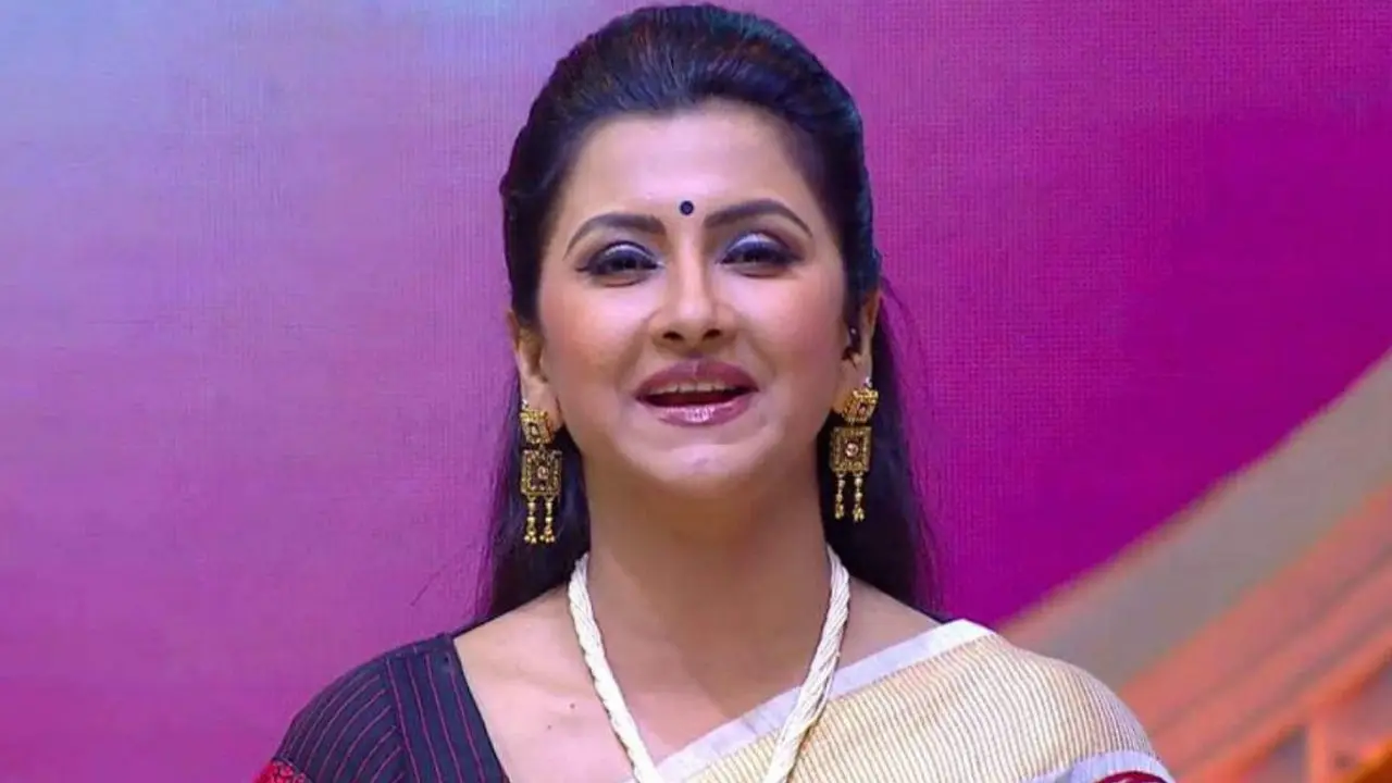আইনি বিপাকে রচনা ব্যানার্জি
