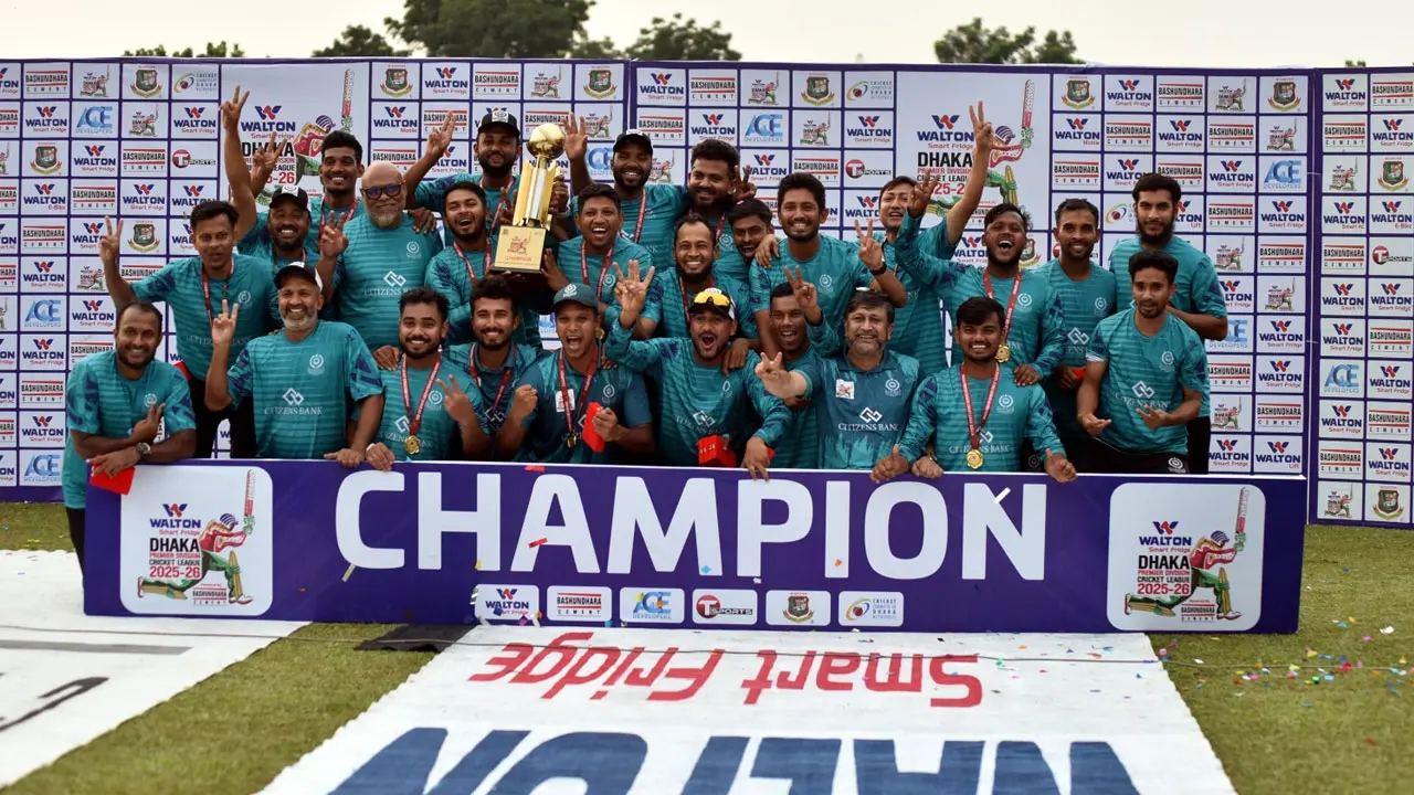 সব সমীকরণ মিলিয়ে ১৬ বছর পর চ্যাম্পিয়ন মোহামেডান