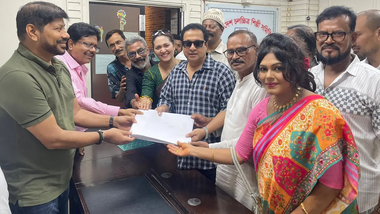 শিল্পী সমিতির নির্বাচন: সরে গিয়েও হাজির বাপ্পারাজ!
